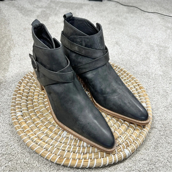 Free People Back Loop Ankle Cowboy Boots Pointed Toe Washed Black Western 40 - Picture 2 of 16